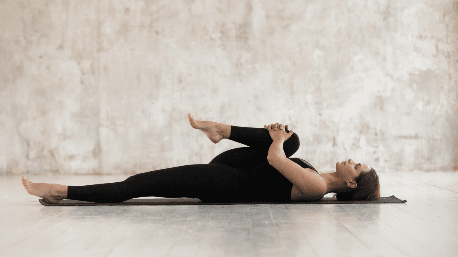 8 stretches in 15mins to relieve back pain | Sealy Singapore